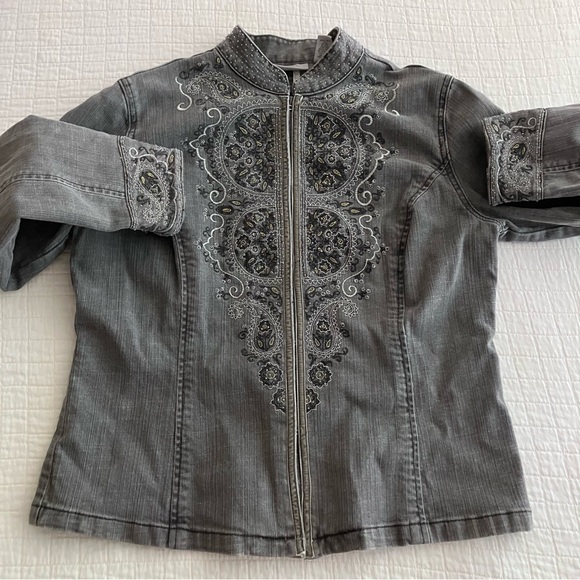 EUC Chicos Platinum grey denim jacket w/beaded embellishment - Picture 2 of 10